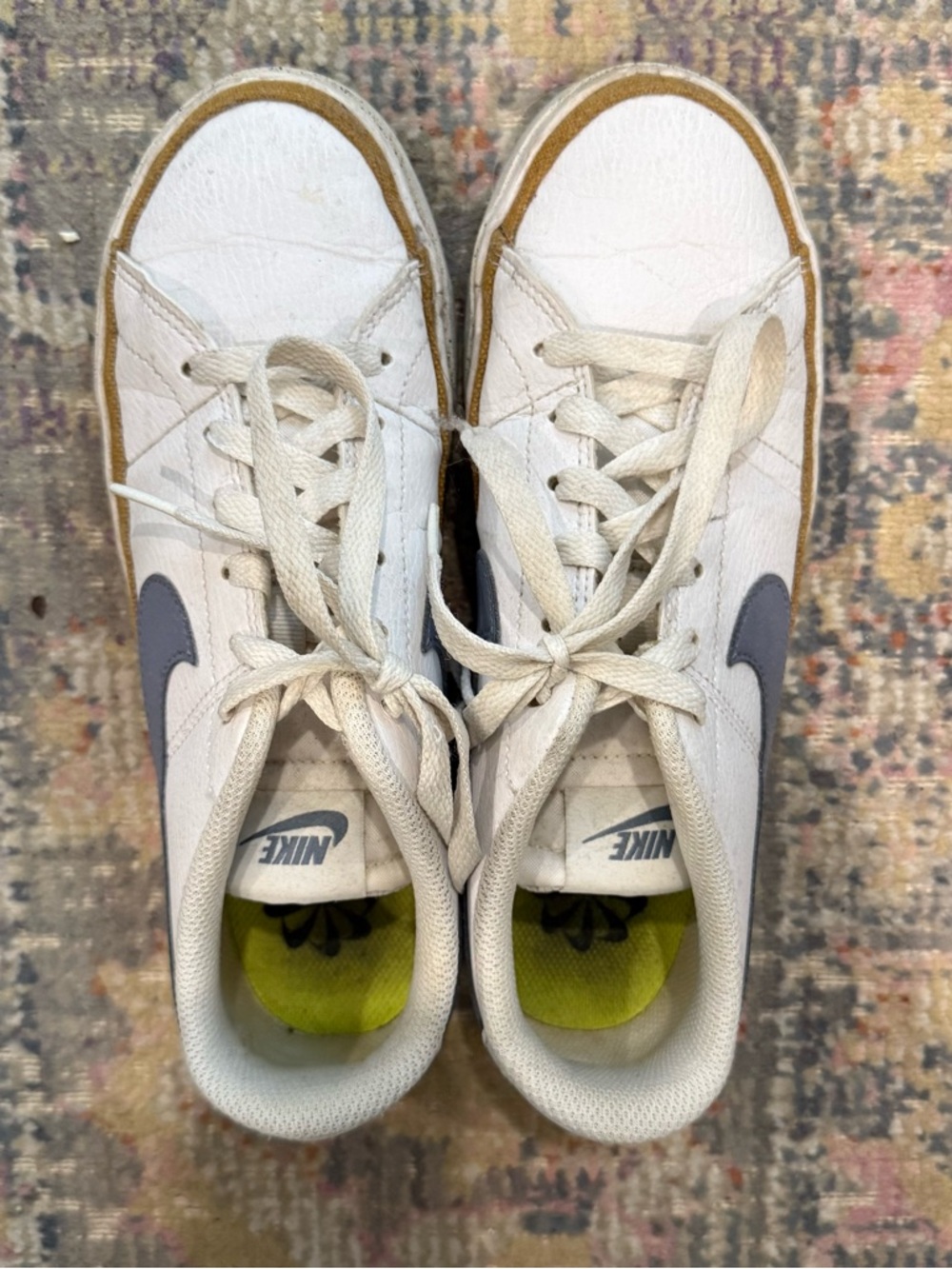 Nike Court Legacy